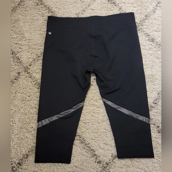 Fabletics Powerhold Leggings, black with gun metal accent, size 2X - Picture 2 of 4